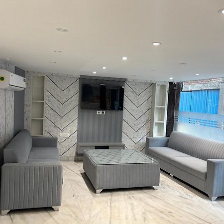 Hotel C G International 2 Minuit Walkable New Delhi Railway Station & Connaught Palace ניו דלהי מראה חיצוני תמונה