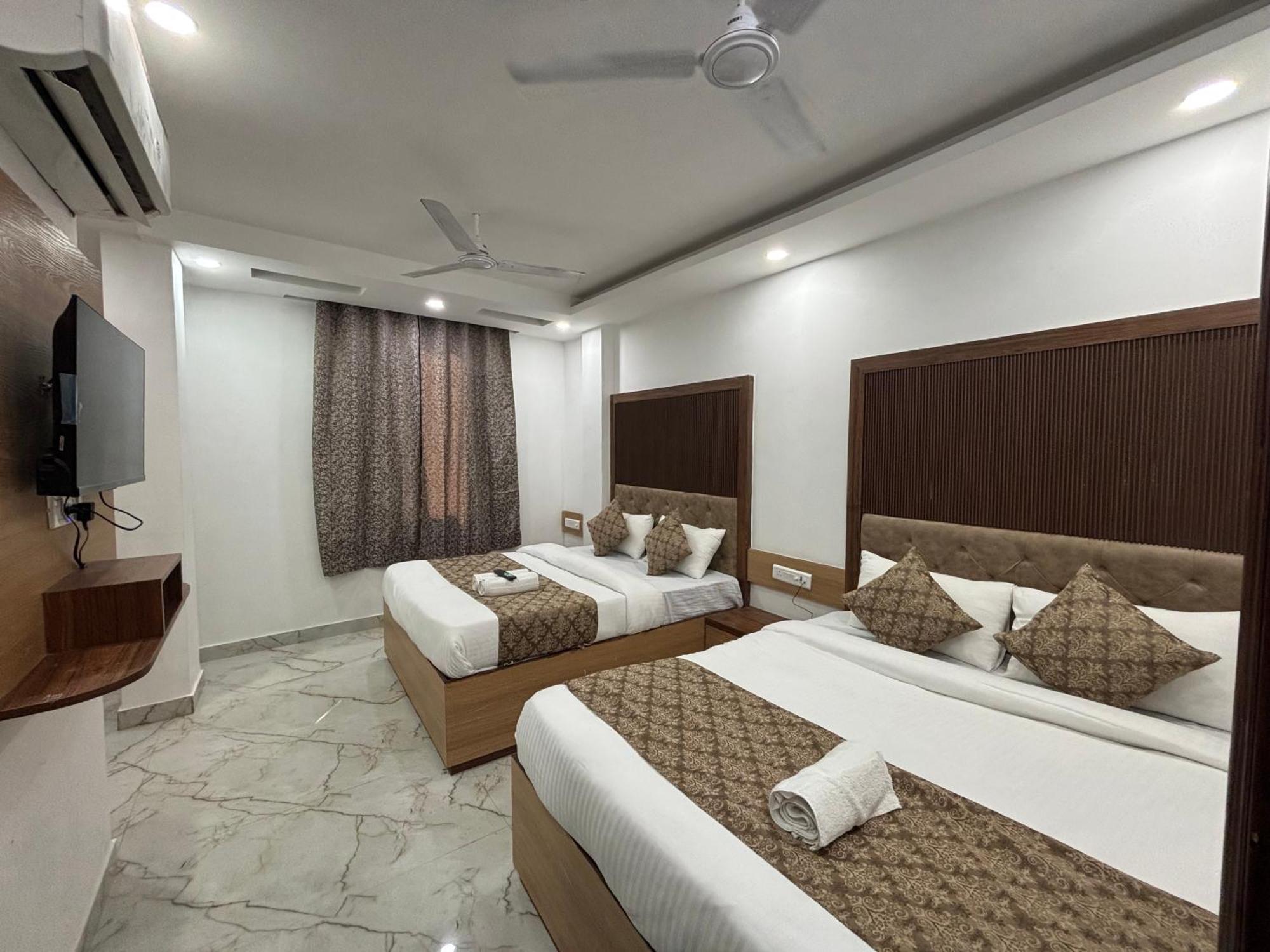 Hotel C G International 2 Minuit Walkable New Delhi Railway Station & Connaught Palace ניו דלהי מראה חיצוני תמונה