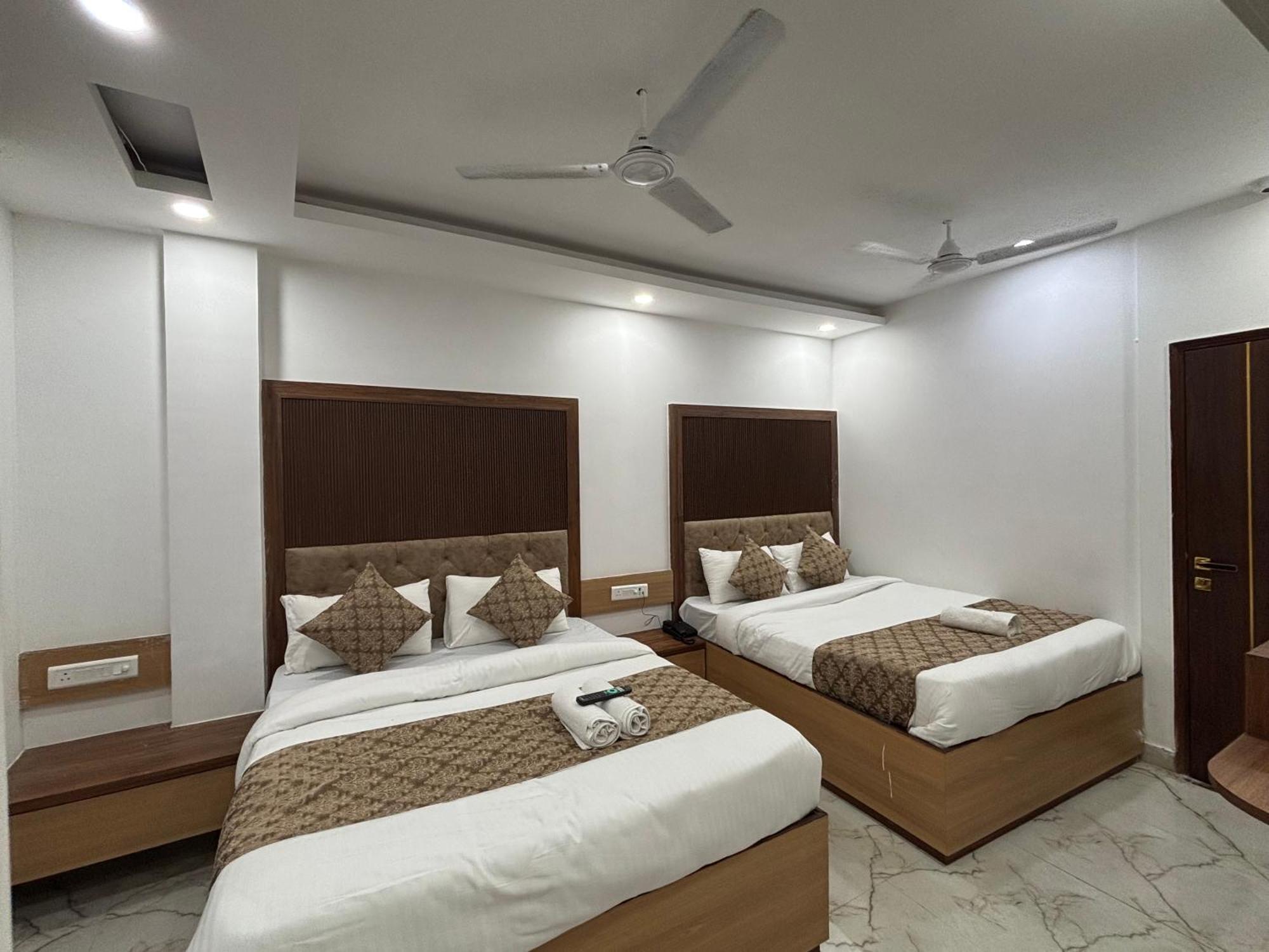 Hotel C G International 2 Minuit Walkable New Delhi Railway Station & Connaught Palace ניו דלהי מראה חיצוני תמונה