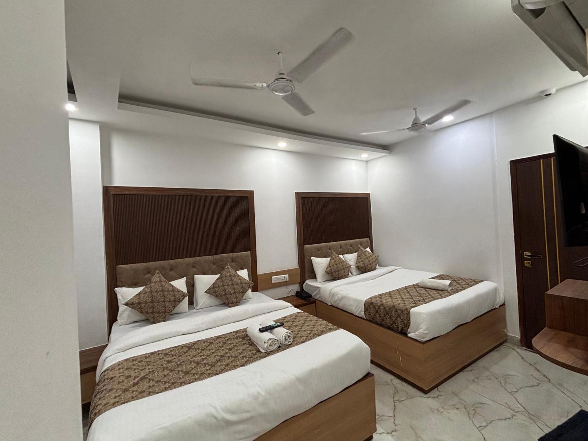 Hotel C G International 2 Minuit Walkable New Delhi Railway Station & Connaught Palace ניו דלהי מראה חיצוני תמונה