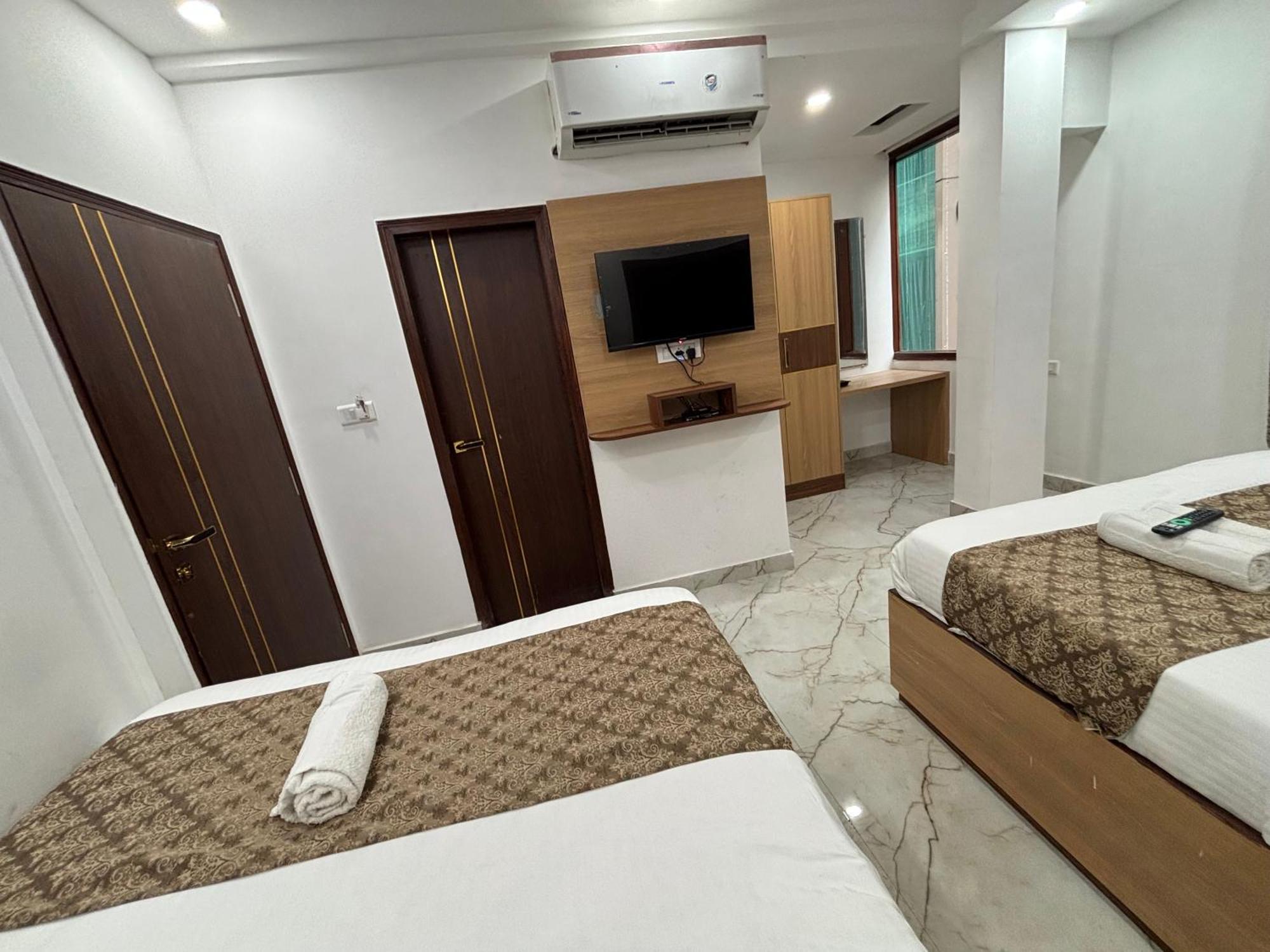Hotel C G International 2 Minuit Walkable New Delhi Railway Station & Connaught Palace ניו דלהי מראה חיצוני תמונה