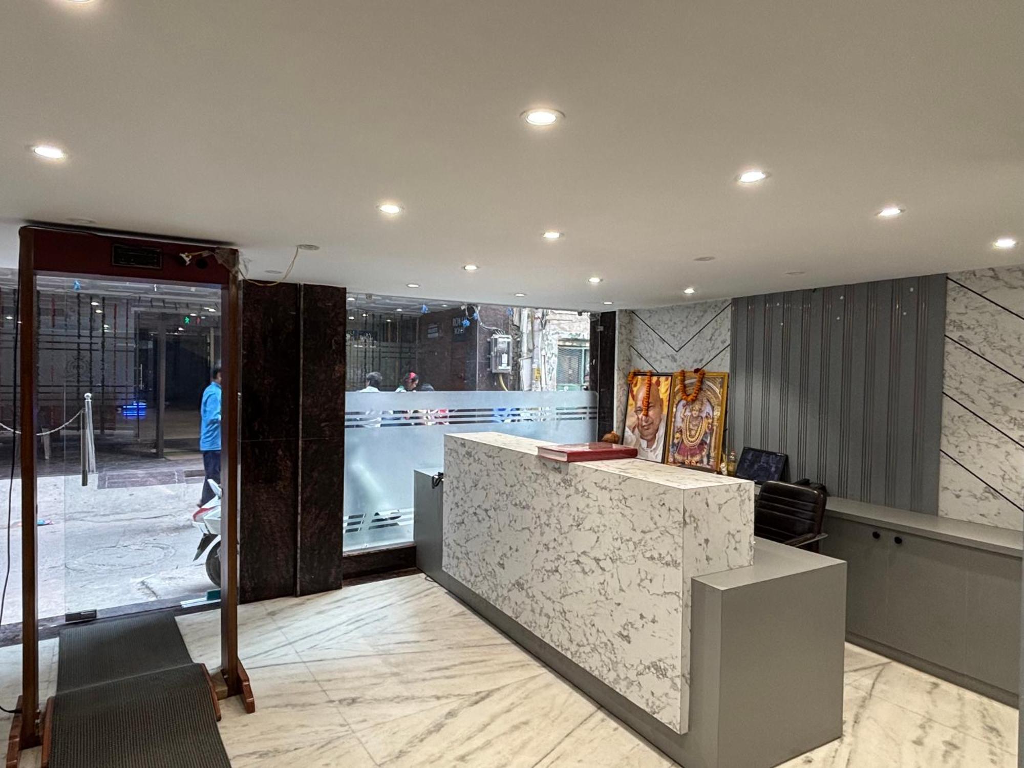 Hotel C G International 2 Minuit Walkable New Delhi Railway Station & Connaught Palace ניו דלהי מראה חיצוני תמונה