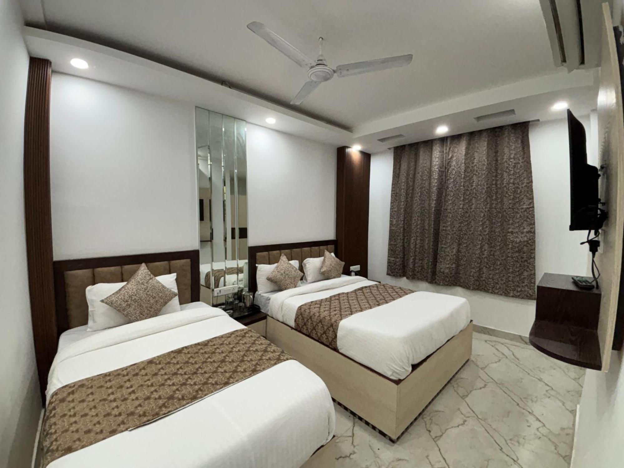 Hotel C G International 2 Minuit Walkable New Delhi Railway Station & Connaught Palace ניו דלהי מראה חיצוני תמונה