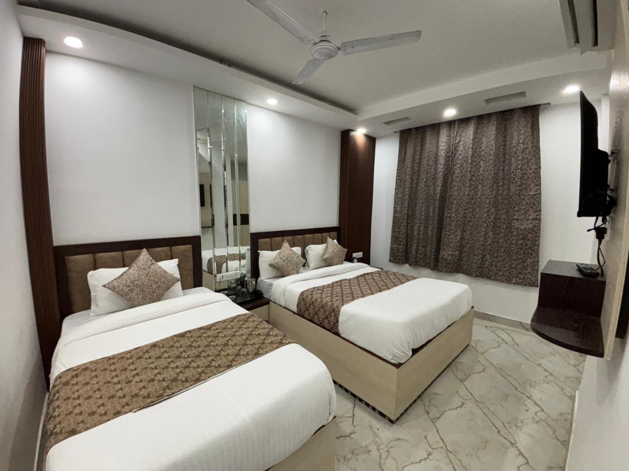 Hotel C G International 2 Minuit Walkable New Delhi Railway Station & Connaught Palace ניו דלהי מראה חיצוני תמונה